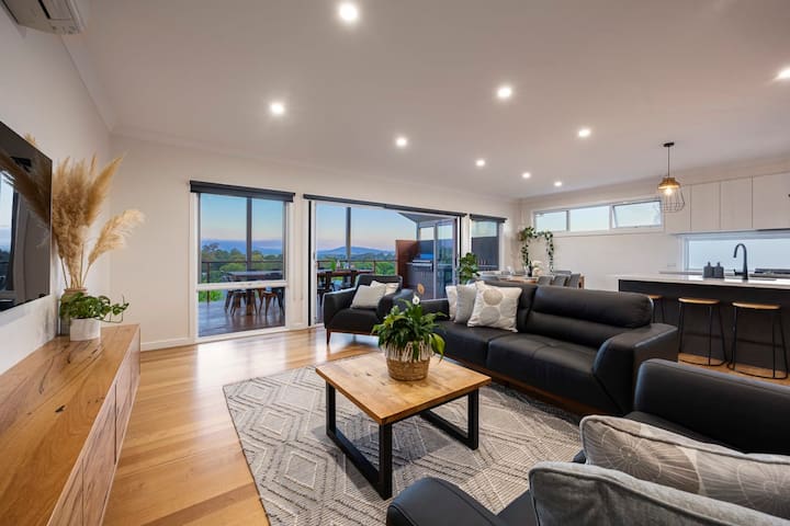 The YarraView – Entertain with Panoramic Views gallery image 3