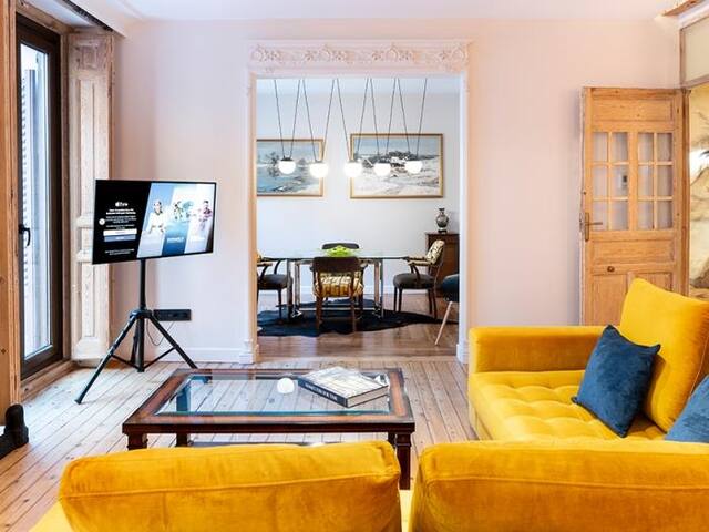 Spacious central apartment, 3BR, for families TM gallery image 3