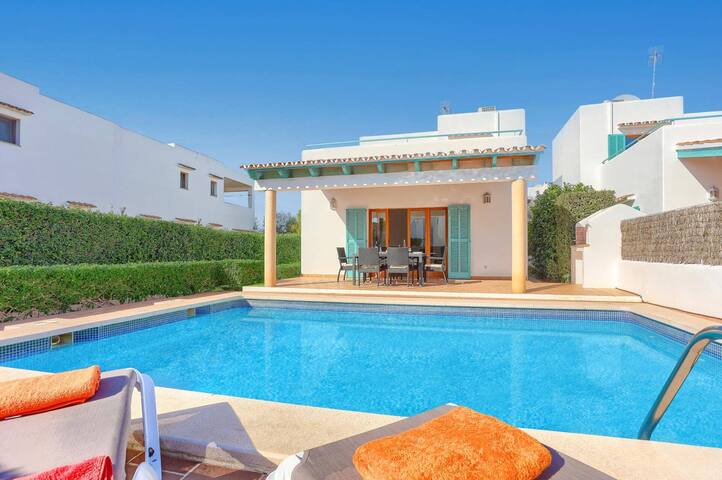 Villa Angel Luis by Villa Plus gallery image 5