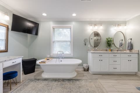 The Good Life Lake House