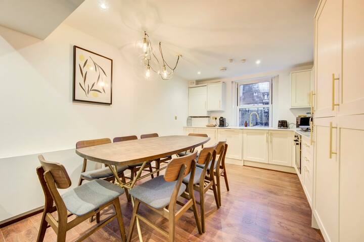Prime Location Marylebone 4 Bed Designer Flat gallery image 4