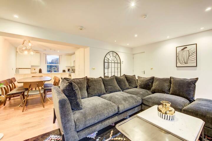 Prime Location Marylebone 4 Bed Designer Flat gallery image 2