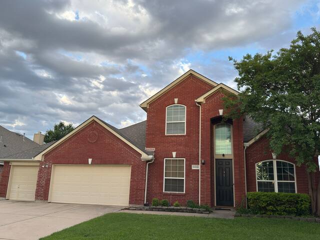 Keller Schools 4BD 3BA Quiet Street, Pet Friendly! gallery image 2