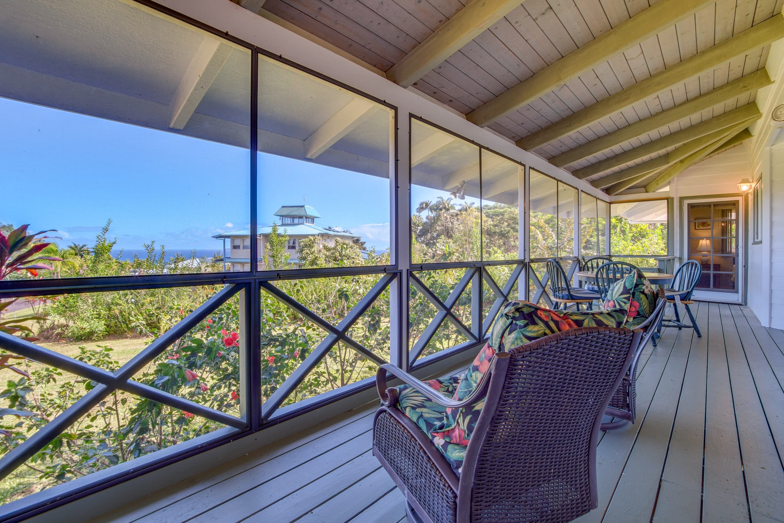 Honomu Home w/ Screened Lanai + Ocean Views - Main photo