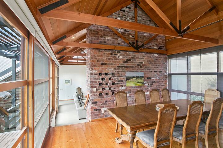 Glorious Golightly Beach House, Barwon Heads gallery image 4