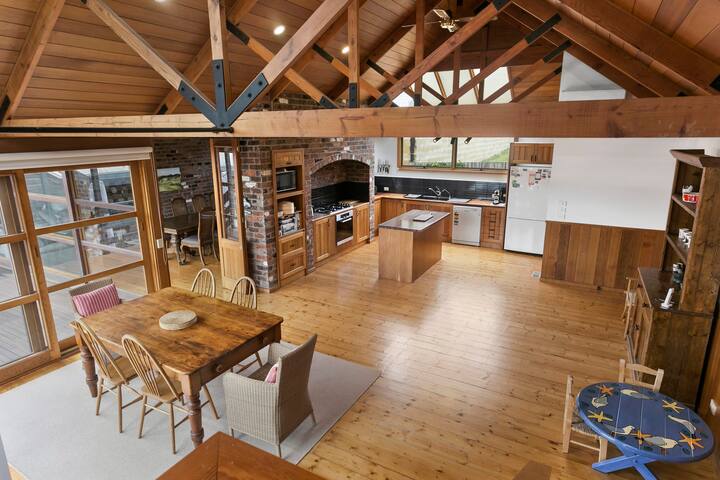 Glorious Golightly Beach House, Barwon Heads gallery image 5