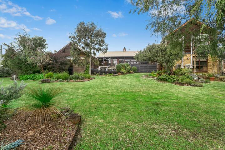 Glorious Golightly Beach House, Barwon Heads gallery image 2