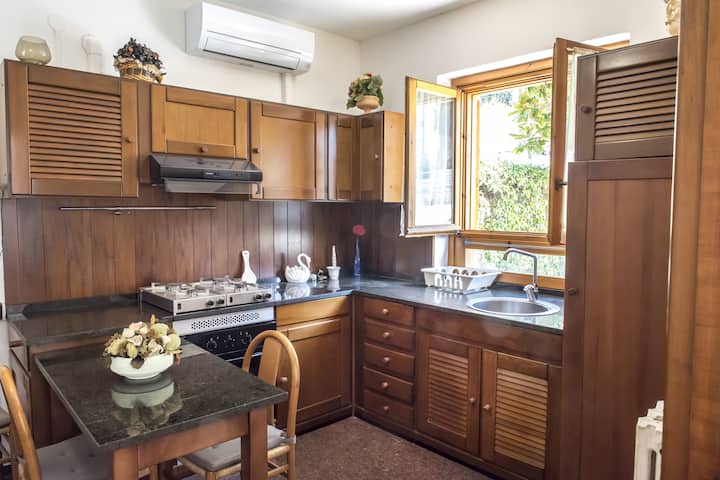 N175 - Numana, Two-room Apartment With Porch - Porto Recanati