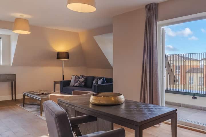 2br Penthouse |Cinema Room|private Parking Vat Q - 溫莎