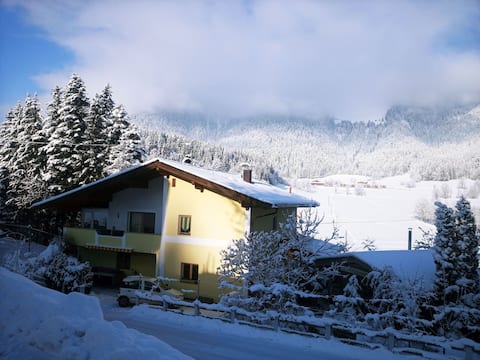 Large apartment with garden, 2 minutes to the sk