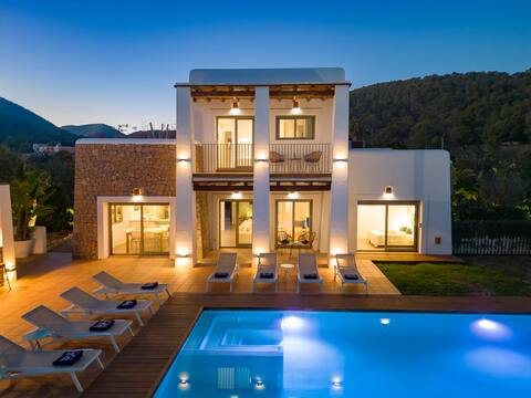 Villa in Ibiza Town, sleeps 12