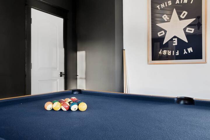 The Cowboy – Luxury Home w/ Hot Tub & Sauna! gallery image 2