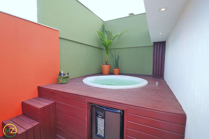 Modern 3 bedroom penthouse with jacuzzi and BBQ