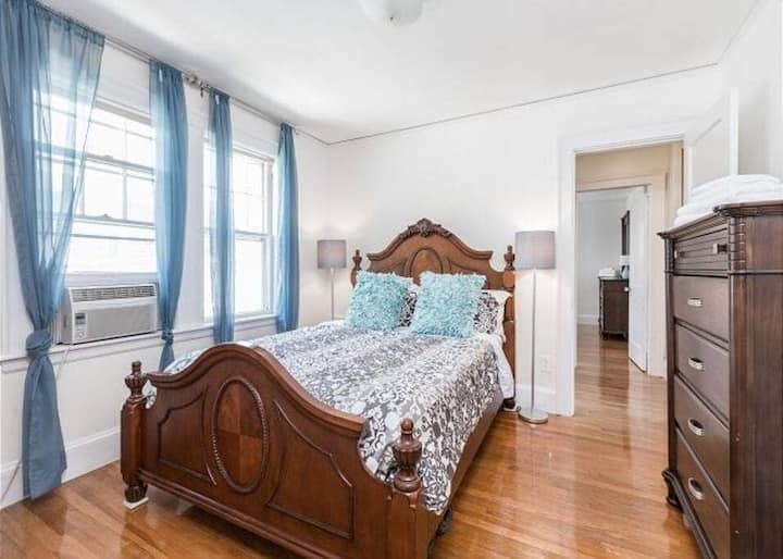 ห้องผู้เข้าพักที่มีแสงสว่างสวยงาม  