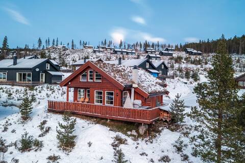 Cozy cabin with sauna, ski tracks and golf outside
