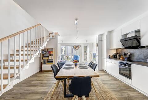 Plenty of space | Modern | Comfort and close to the beach