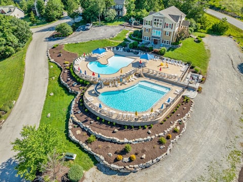 Luxury Lodge | Pool • Hot Tub • Firepit • 16ppl