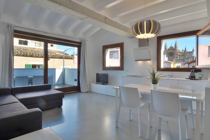 Penthouse in the center of Palma – Lonja Suites
