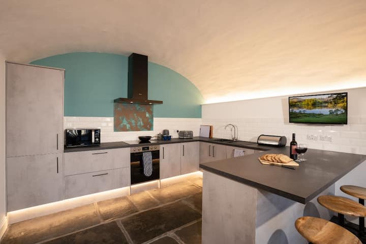 2 Bedroom Waterhead Range Cottage By Letmestay - Ambleside