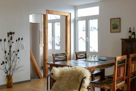 Top performing Airbnb: Golden Lion - Apartment Langenargen in Bodman Ludwigshafen