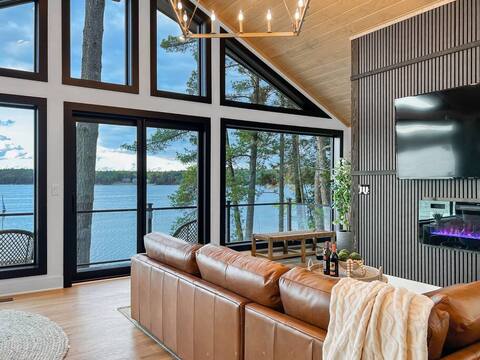 Lakefront Elegance | Deck | Dock | Kayaks | Arcade