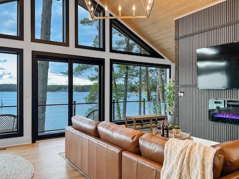 Lakefront Elegance | Deck | Dock | Kayaks | Arcade