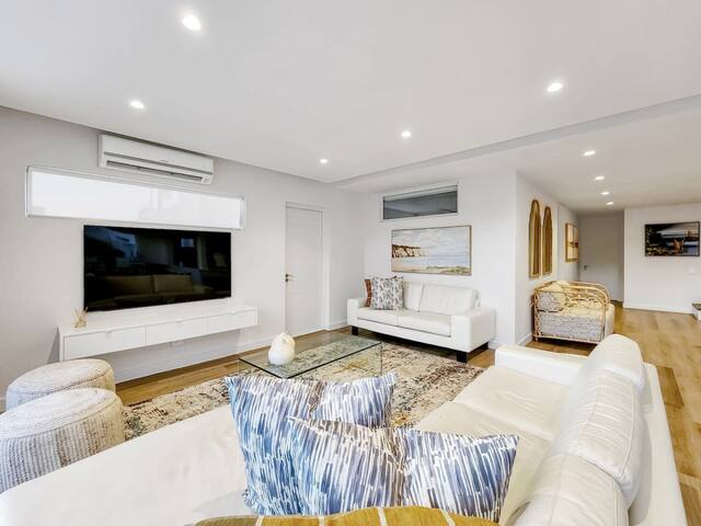 Majestic views Villa with parking & Backup power gallery image 3