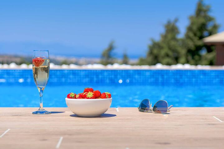 Aegean Blue Villa gallery image 4