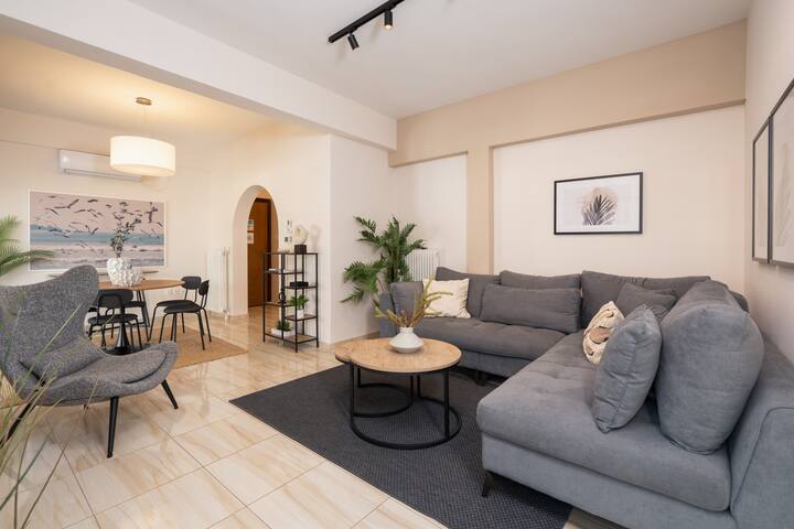 Modern Apartment with Lycabettus & Acropolis views