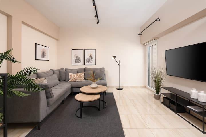Modern Apartment With Lycabettus & Acropolis Views - Greece