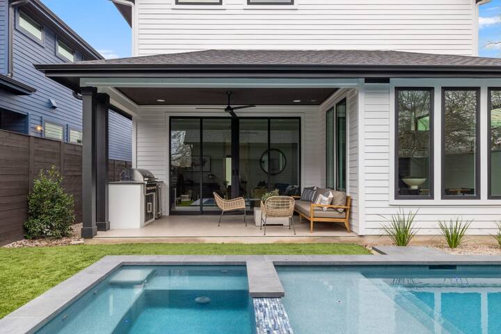 Chef’s Kitchen, Pool | The Taylor by Portoro gallery image 2