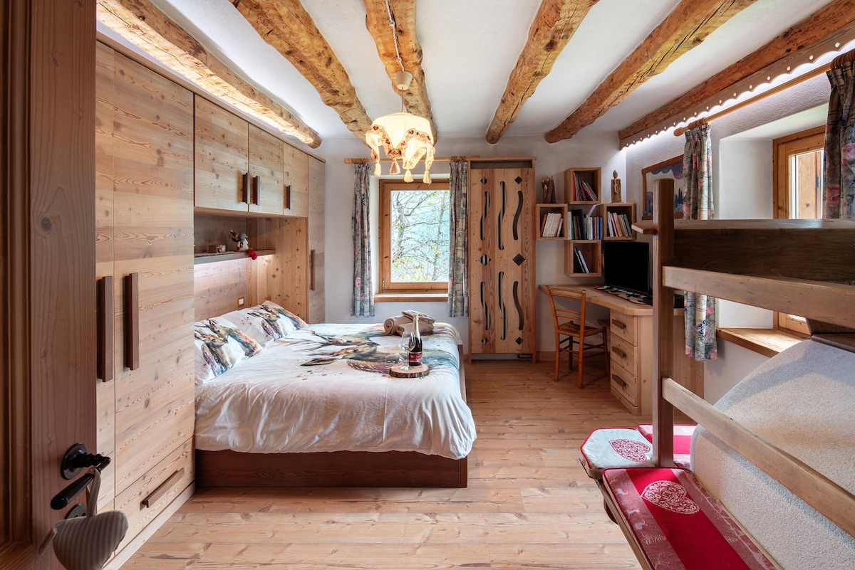 Popular Airbnb listing: Casa Soraya in Falcade