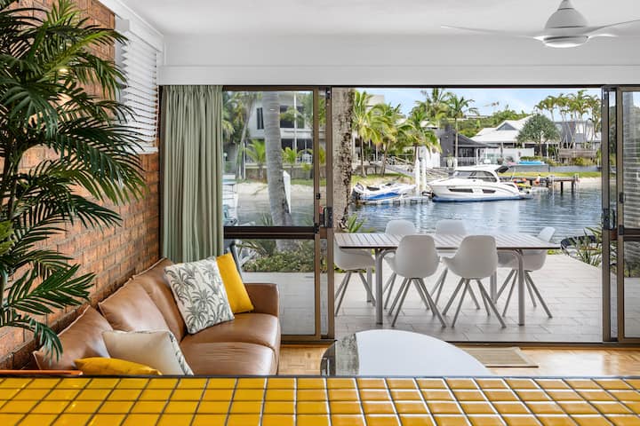 Jalynca: Waterfront Escape - Noosaville