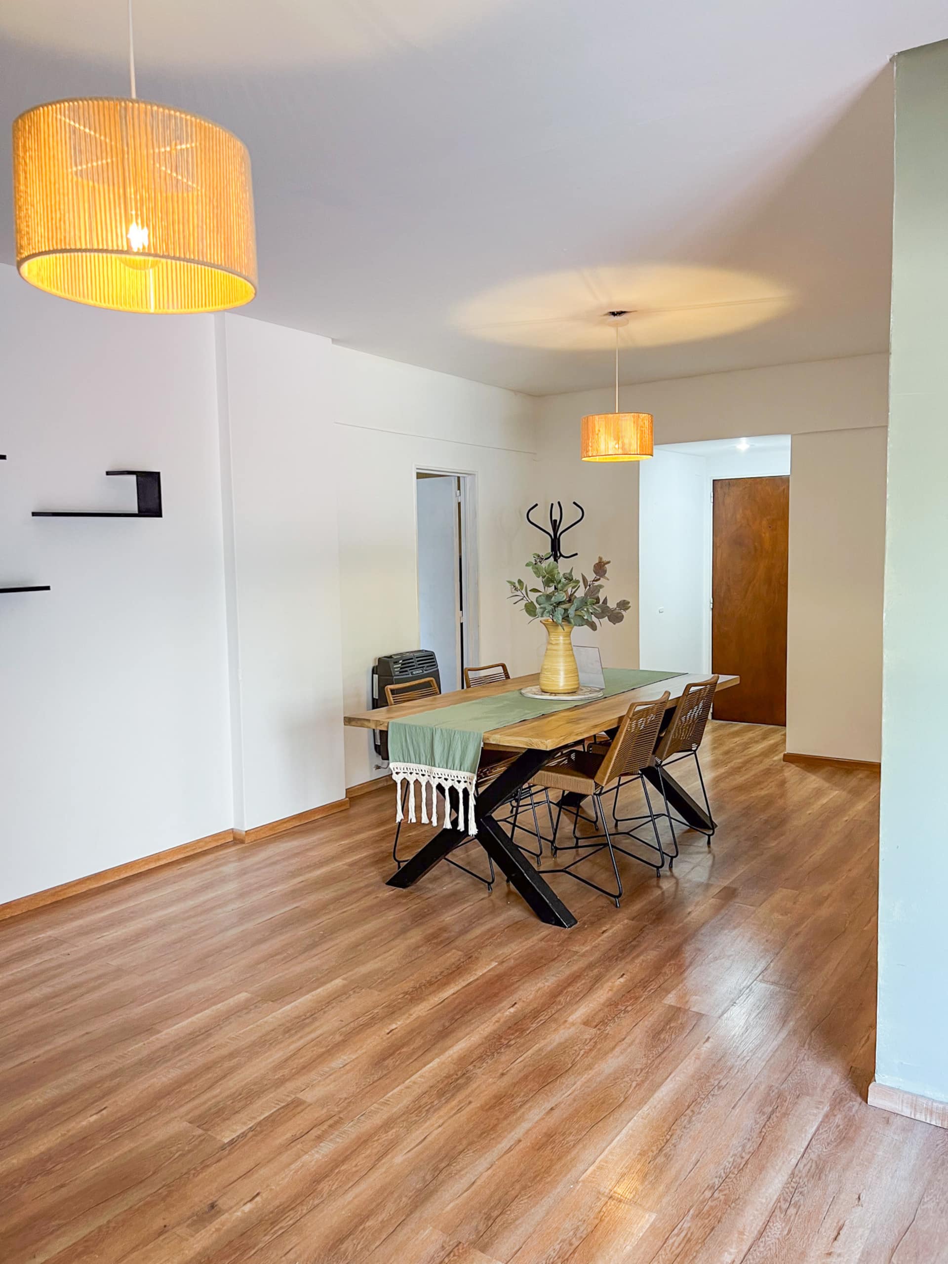 Two-bedroom apartment in Palermo near the lakes