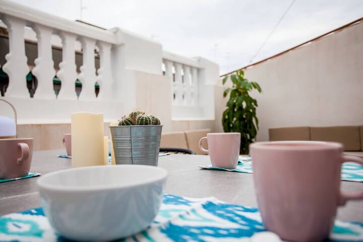 3bd Beautiful Penthouse with Terrace 3a gallery image 2