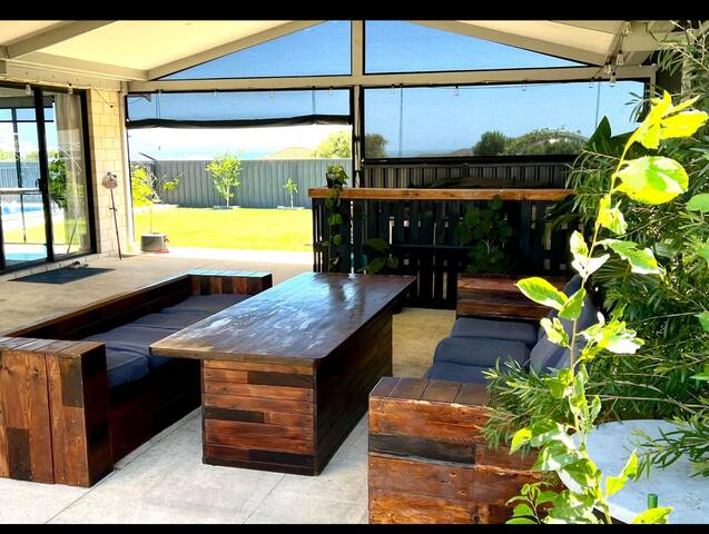 Lagoon Drive gallery image 2