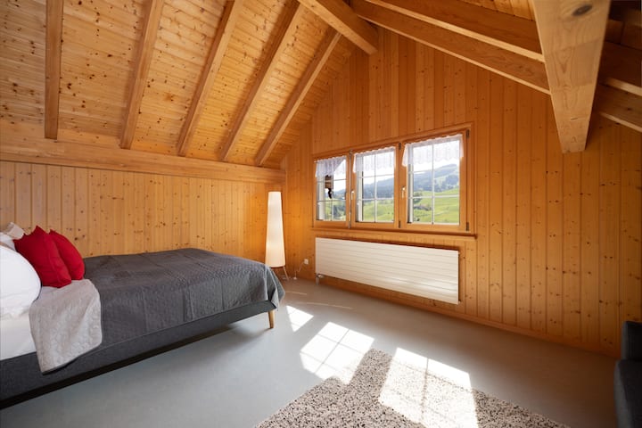 Spacious attic bedroom with an amazing view on Säntis and Kronberg
