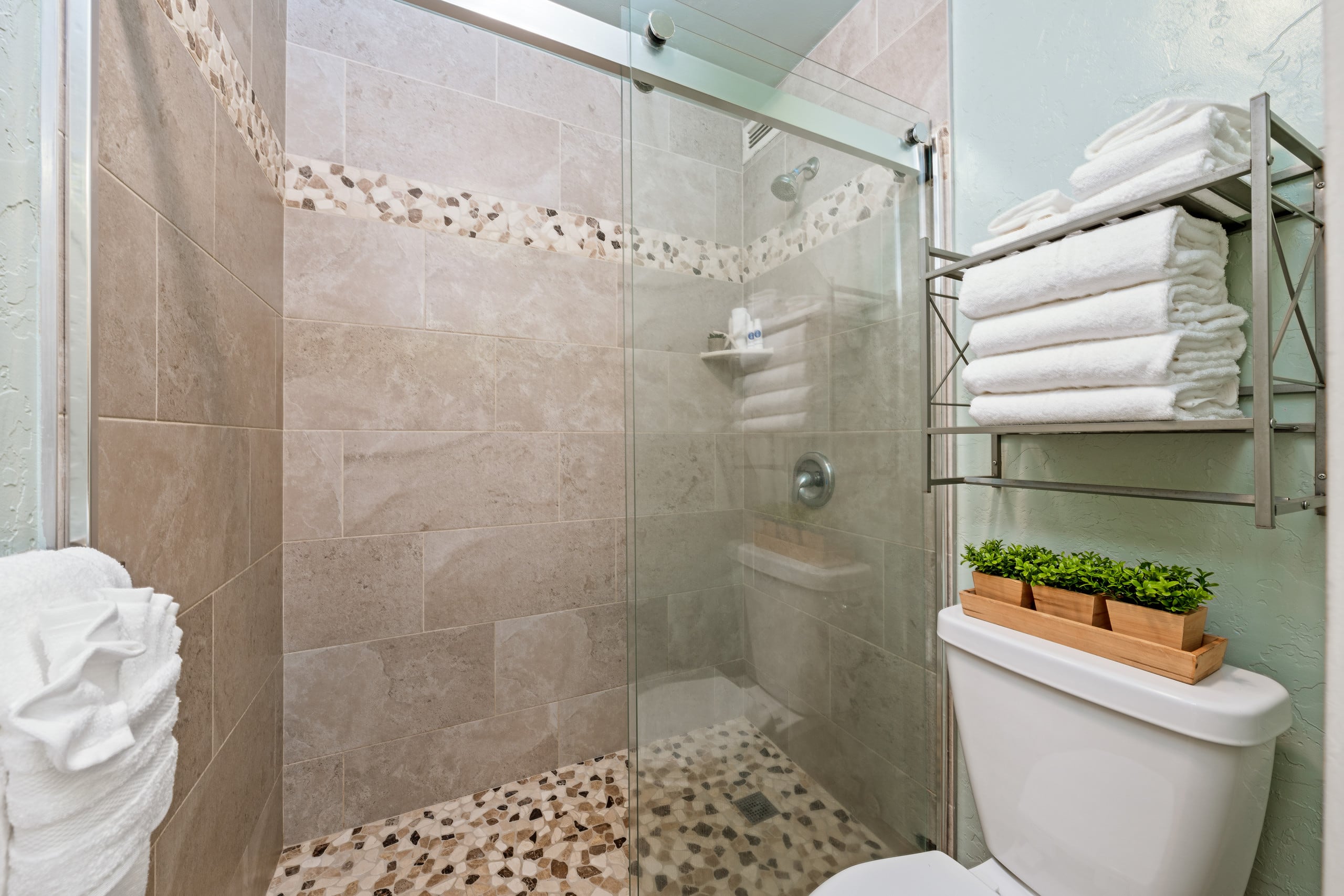 Condo in Kihei · ★4.73 · 1 bedroom · 2 beds · 1 private bath - Image 23