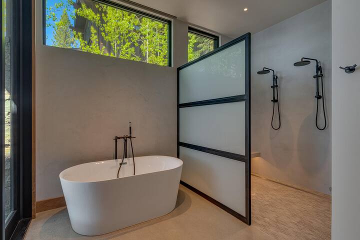 Stunning Modern Lakefront w/Buoy (Peace of Tahoe)