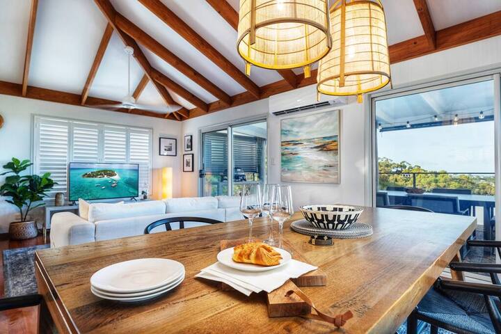 Mountains to coast – Bayu Lookout gallery image 3