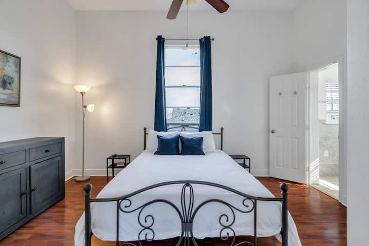 Dhoma e gjumit "queen" 3