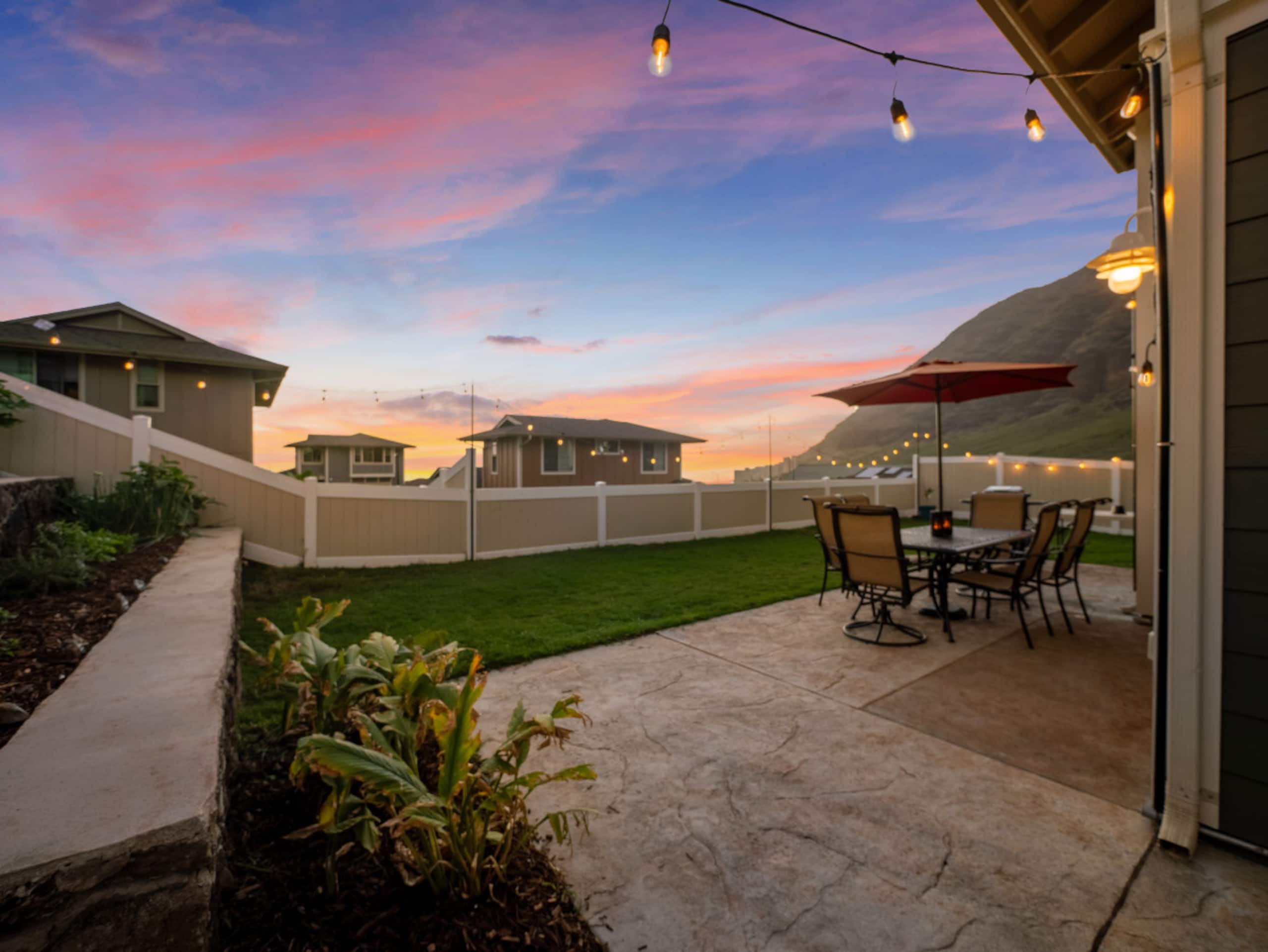 Home in Makaha Valley · ★4.98 · 3 bedrooms · 5 beds · 2.5 baths - Image 10