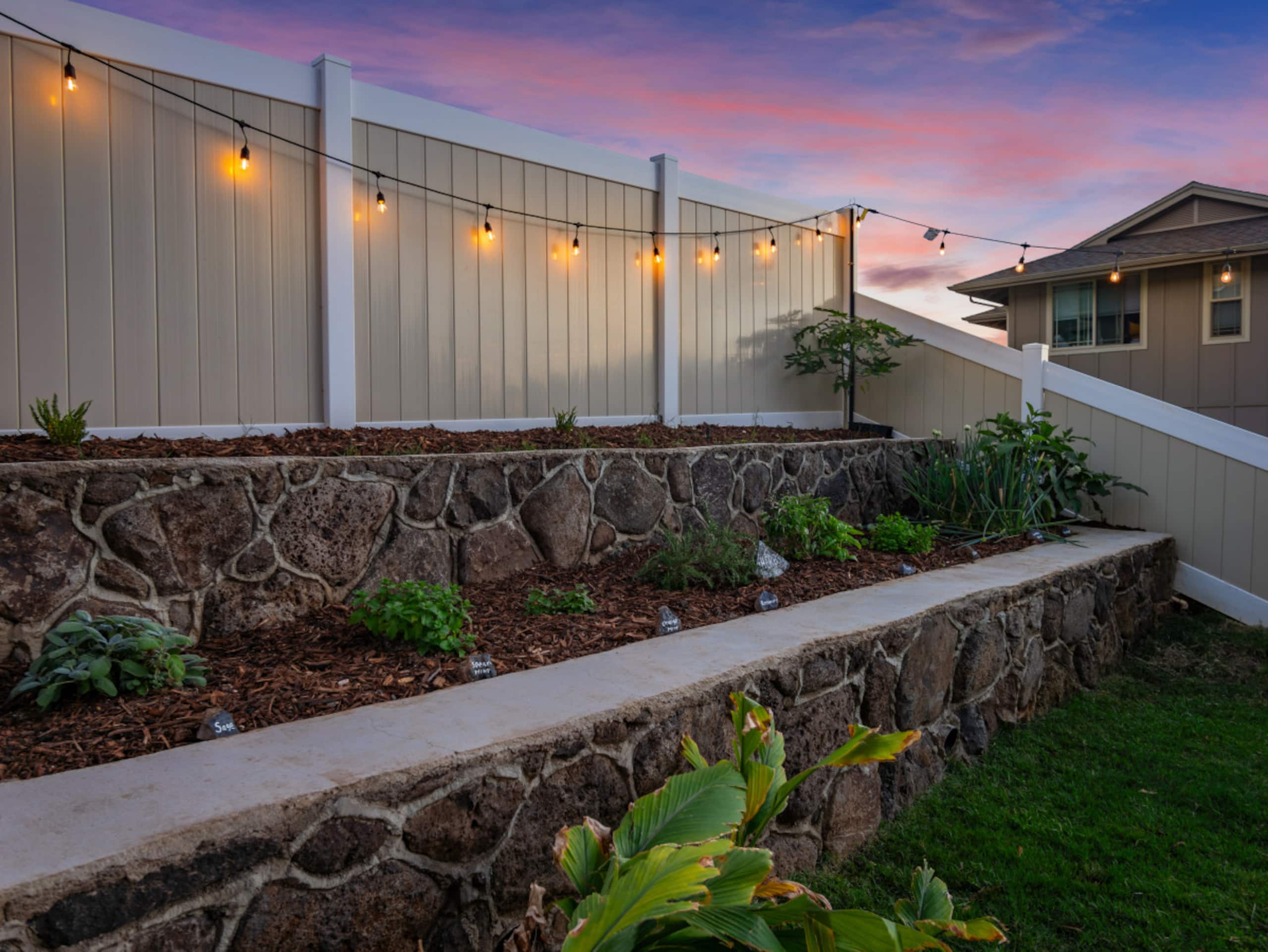 Home in Makaha Valley · ★4.98 · 3 bedrooms · 5 beds · 2.5 baths - Image 79