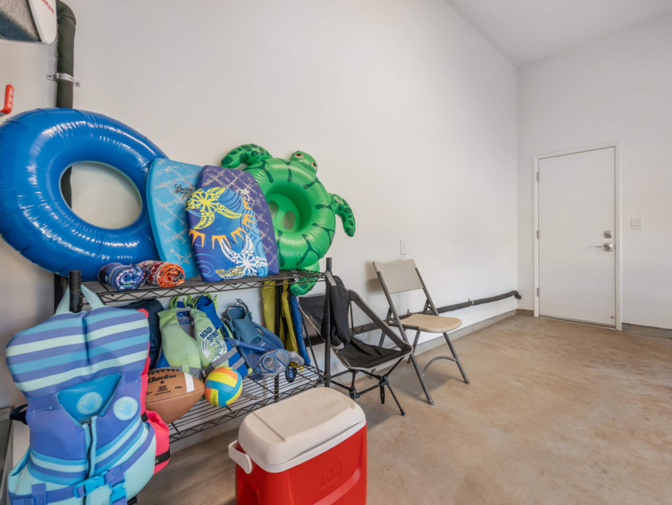Home in Makaha Valley · ★4.98 · 3 bedrooms · 5 beds · 2.5 baths - Image 45
