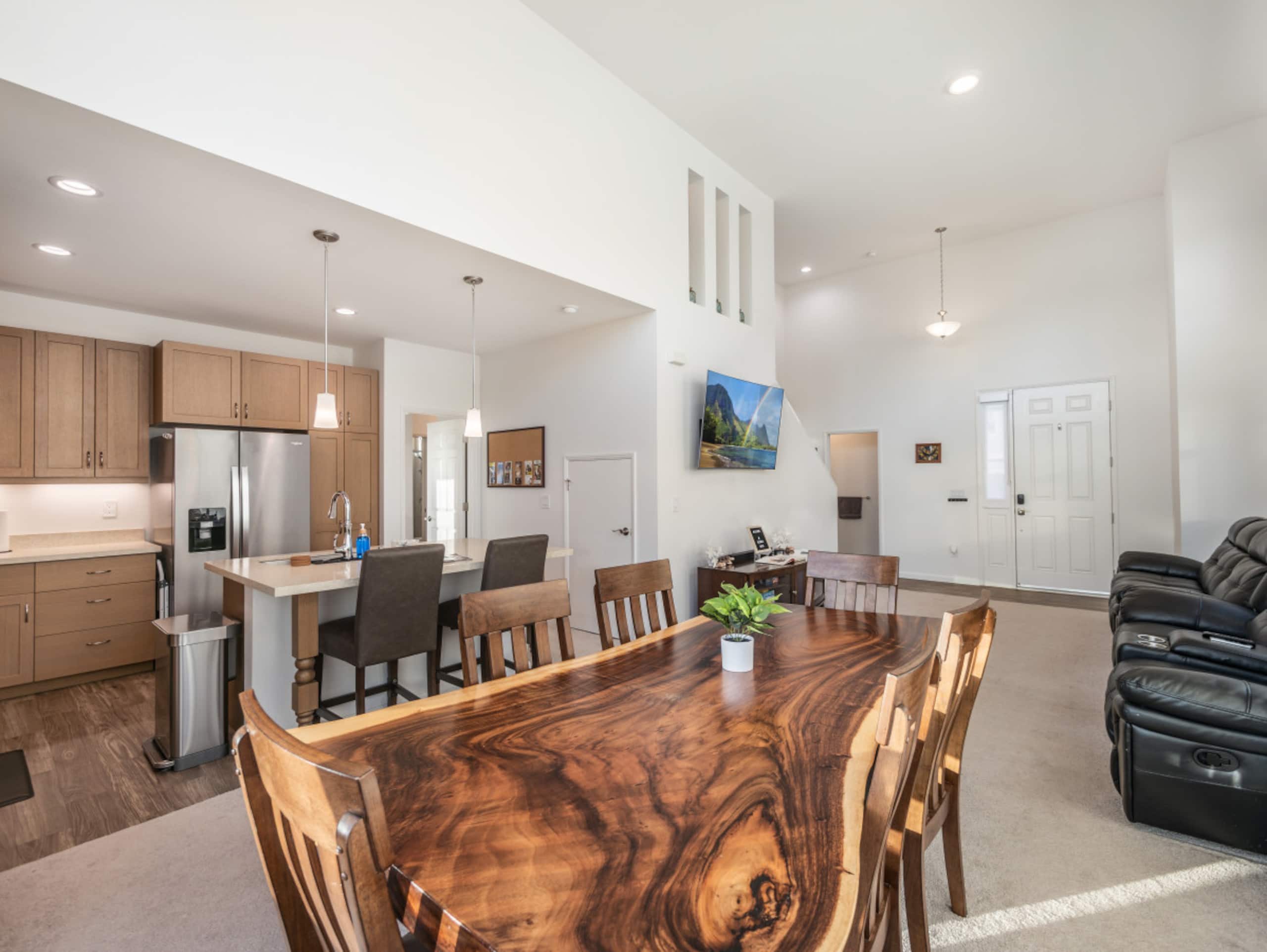 Home in Makaha Valley · ★4.98 · 3 bedrooms · 5 beds · 2.5 baths - Image 14