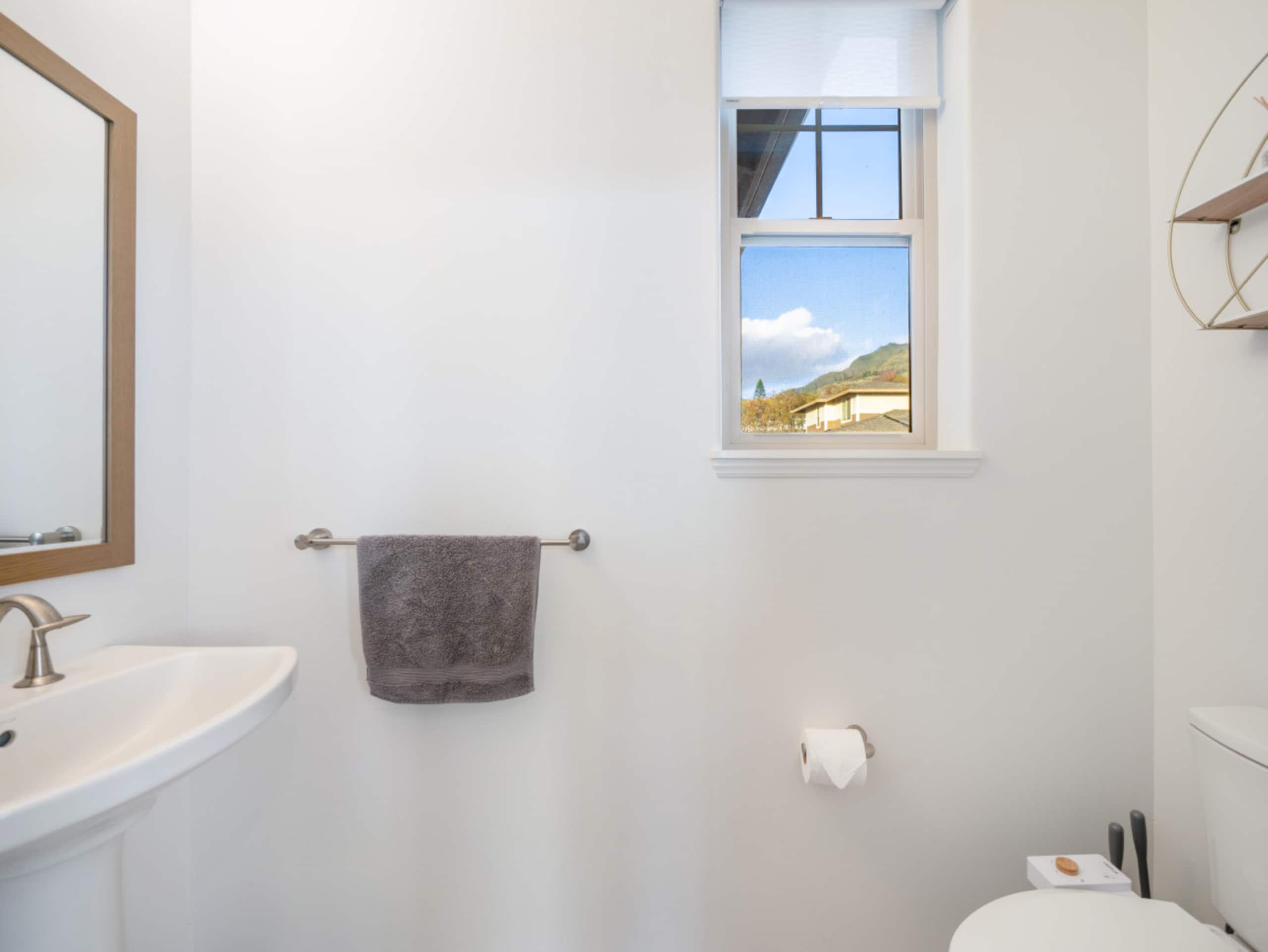Home in Makaha Valley · ★4.98 · 3 bedrooms · 5 beds · 2.5 baths - Image 23
