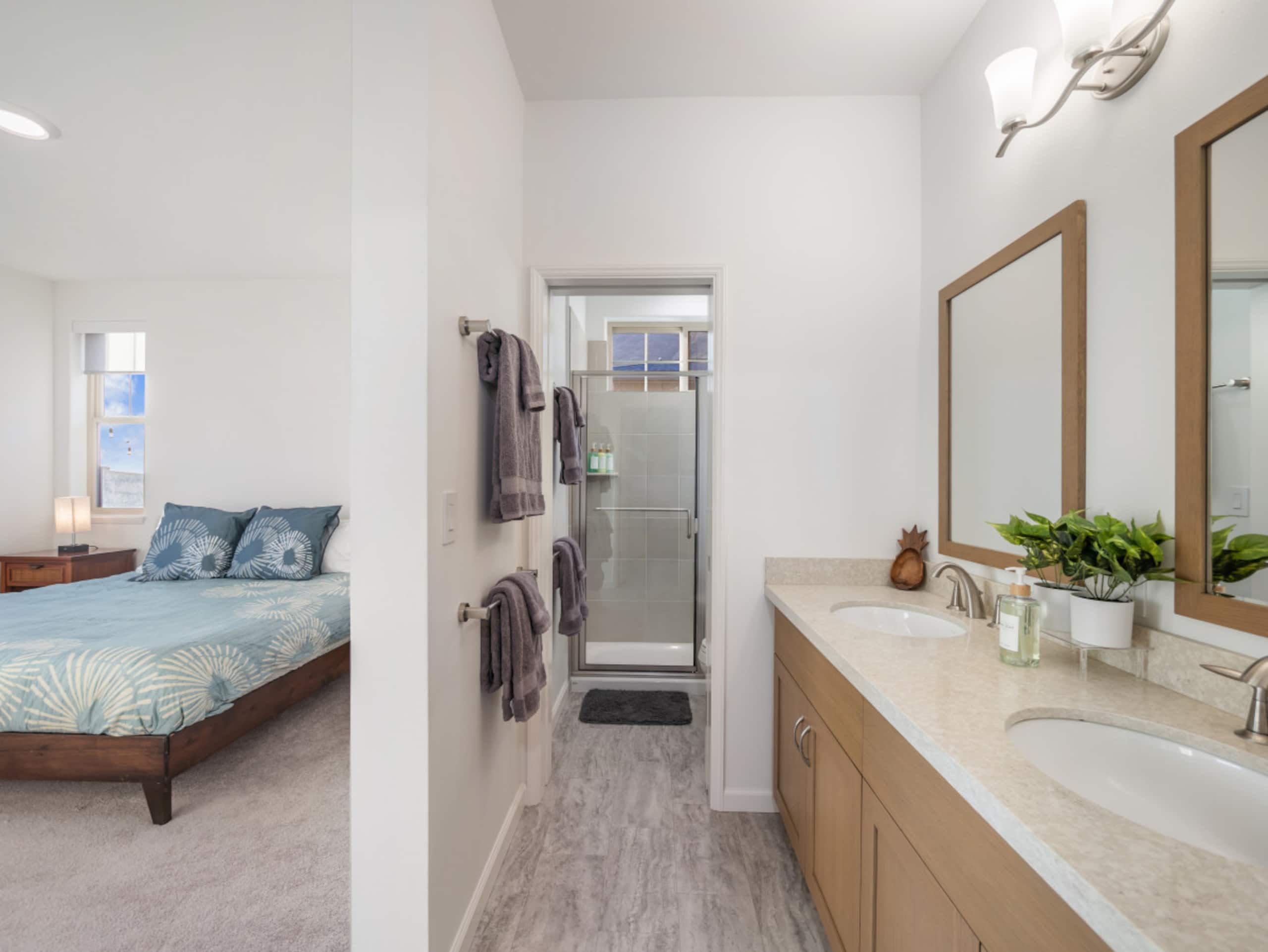 Home in Makaha Valley · ★4.98 · 3 bedrooms · 5 beds · 2.5 baths - Image 35