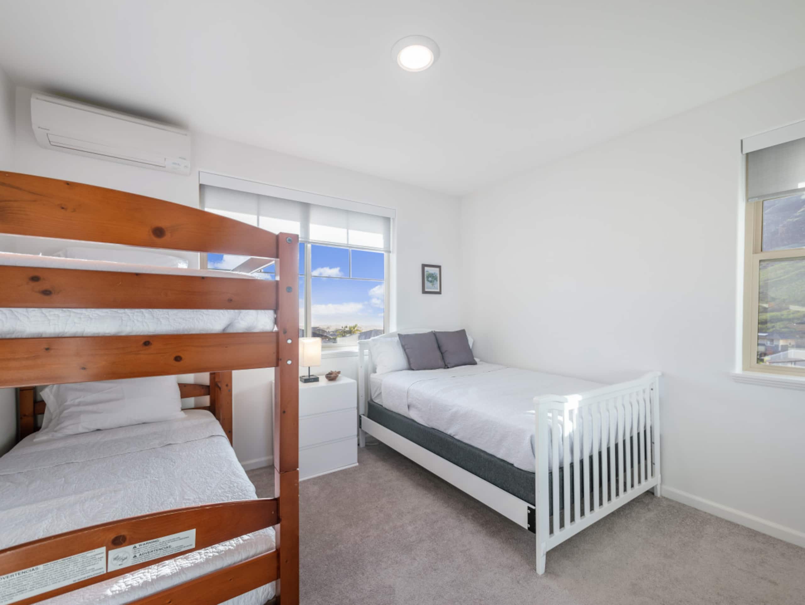 Home in Makaha Valley · ★4.98 · 3 bedrooms · 5 beds · 2.5 baths - Image 32