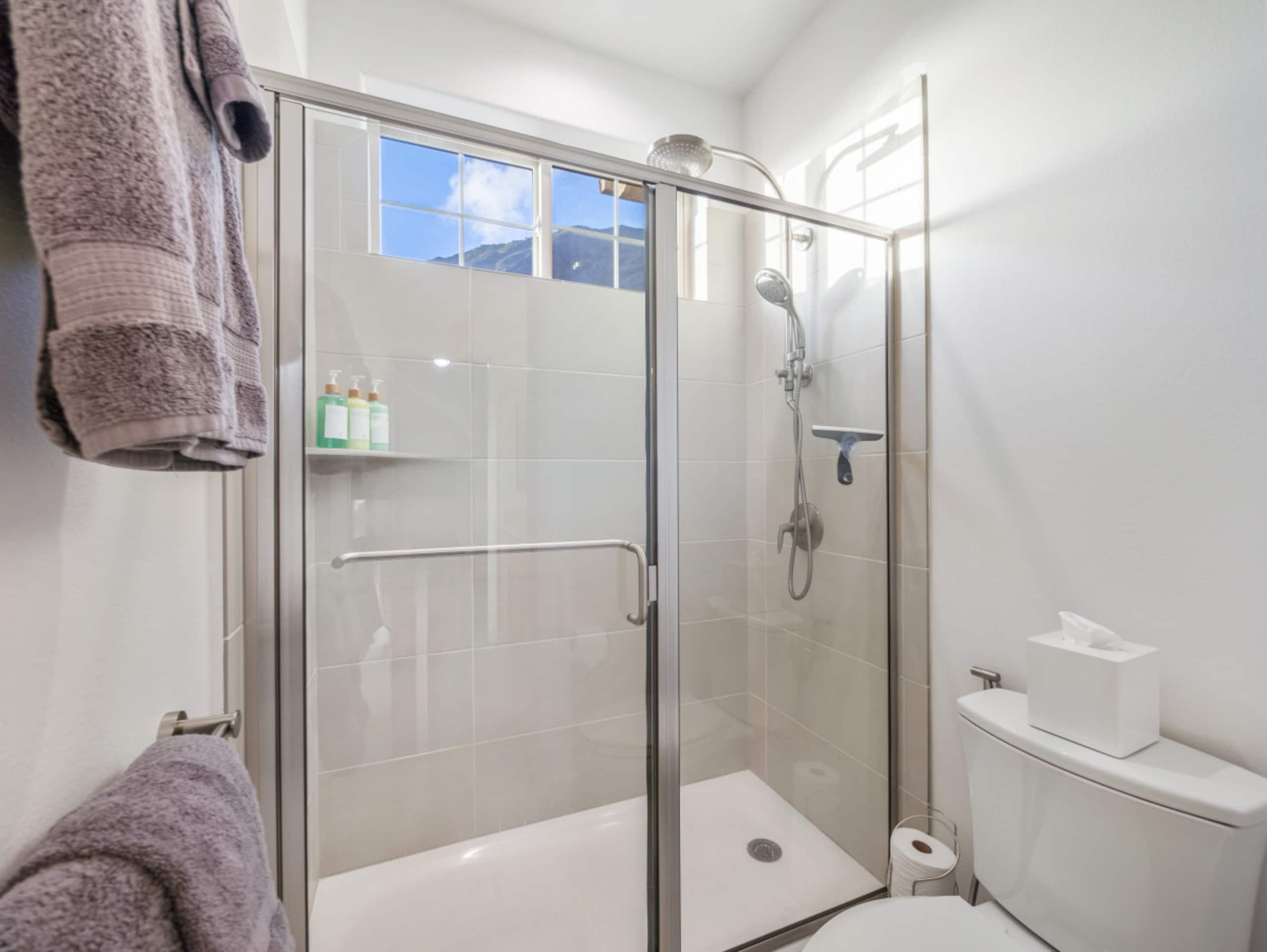 Home in Makaha Valley · ★4.98 · 3 bedrooms · 5 beds · 2.5 baths - Image 26