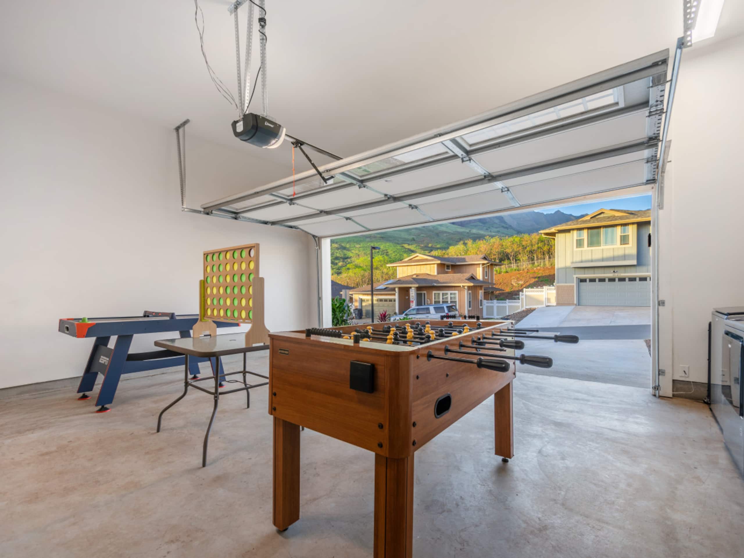 Home in Makaha Valley · ★4.98 · 3 bedrooms · 5 beds · 2.5 baths - Image 42